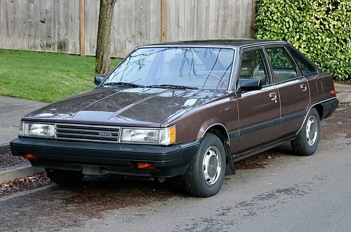 1985 Toyota Camry – Lịch Sử, Thông Số Kỹ Thuật Và Những Điểm Đáng Chú Ý
