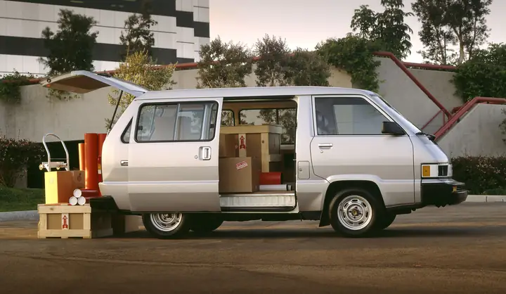 1985 Toyota Sienna: Câu Chuyện Về Một Biểu Tượng Đầy Huyền Bí Và Thực Tế Thị Trường
