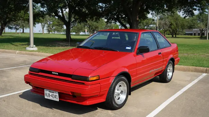 1986 Toyota Corolla: Huyền Thoại Cổ Điển Của Thế Hệ Xe Hơi Đa Dụng 1986 Toyota Corolla: Huyền Thoại Cổ Điển Của Thế Hệ Xe Hơi Đa Dụng