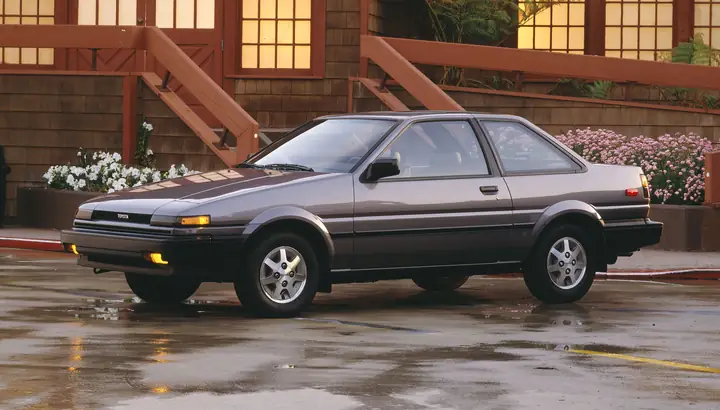 1986 Toyota Corolla: Huyền Thoại Cổ Điển Của Thế Hệ Xe Hơi Đa Dụng 1986 Toyota Corolla: Huyền Thoại Cổ Điển Của Thế Hệ Xe Hơi Đa Dụng