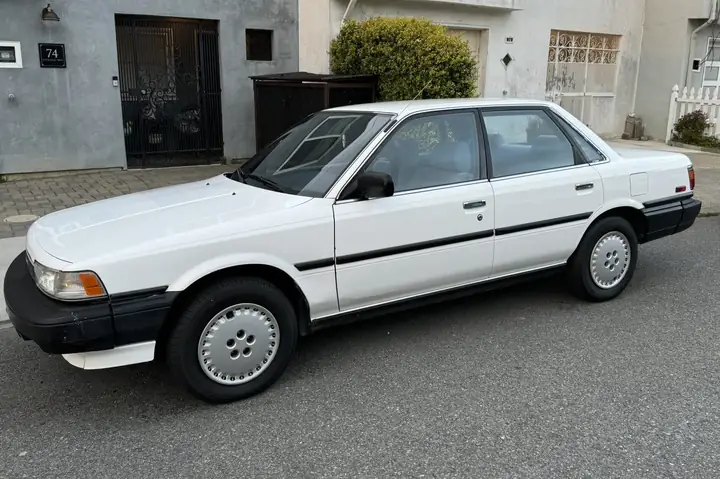 1988 Toyota Camry: Biểu Tượng Của Độ Bền, Sự Tin Cậy Và Di Sản Ô Tô Thế Hệ 1988 Toyota Camry: Biểu Tượng Của Độ Bền, Sự Tin Cậy Và Di Sản Ô Tô Thế Hệ