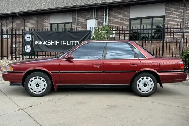 1990 Toyota Camry: Lịch Sử, Thông Số Và Giá Trị Sưu Tập
