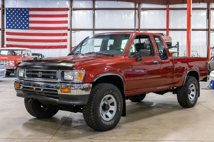 1994 Toyota Truck: Hành Trình Của Một Biệt Thự Đường Phố Và Những Bài Học Đáng Giá