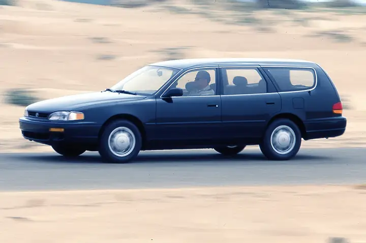 1995 Toyota Camry: Tổng Quan Chi Tiết Về Mẫu Xe Sedan Cổ Điển Và Đáng Chú Ý