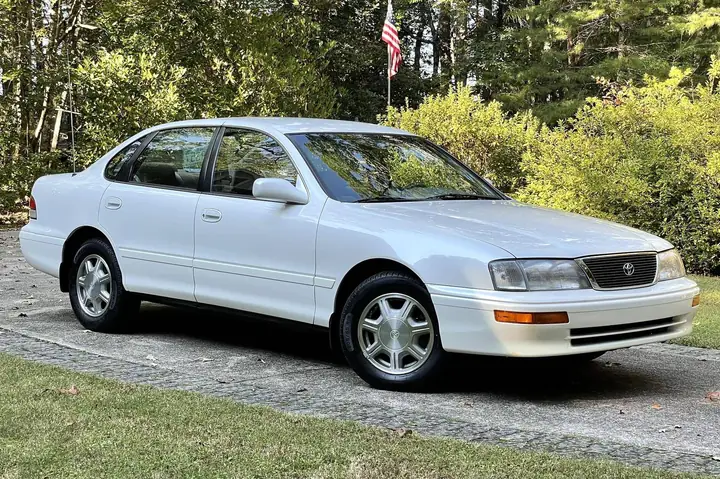 1996 Toyota Avalon – Tổng Quan Chi Tiết Về Mẫu Sedan Hạng Sang Của Toyota