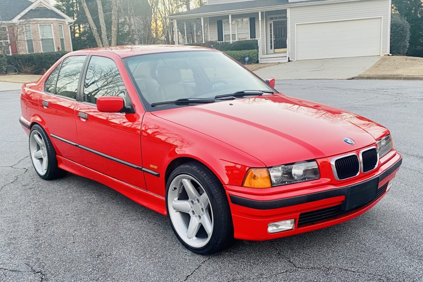 1997 BMW 328i Sedan: Huyền Thoại Dẫn Đường Của Dòng E36 2 1997 bmw 328i sedan - Hình 4