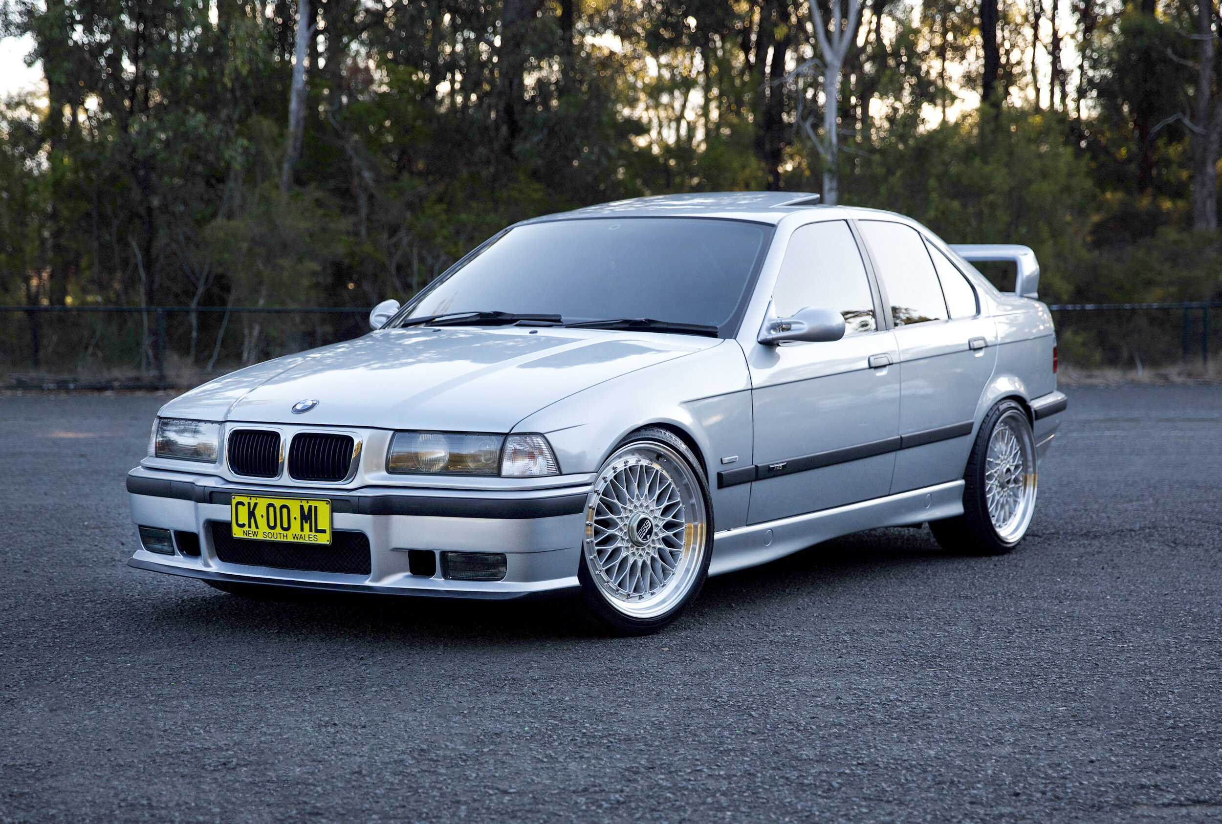 1997 BMW 328i Sedan: Huyền Thoại Dẫn Đường Của Dòng E36 1 1997 bmw 328i sedan - Hình 5