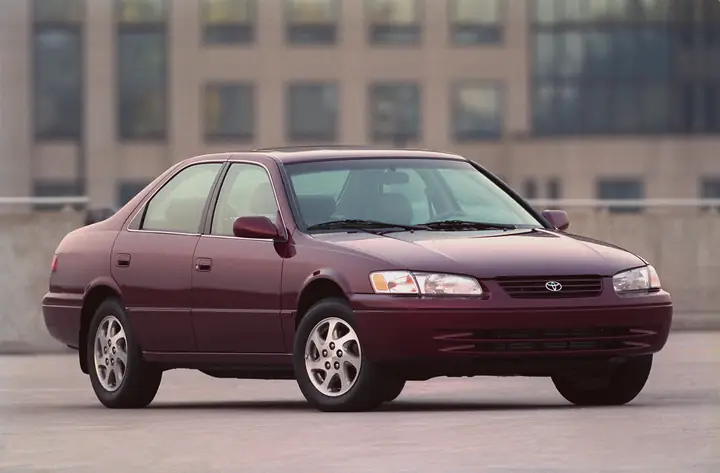 1997 Toyota Camry: Tổng Quan Chi Tiết Về Mẫu Xe Cũ, Bảo Trì Và Giá Trị Hiện Nay