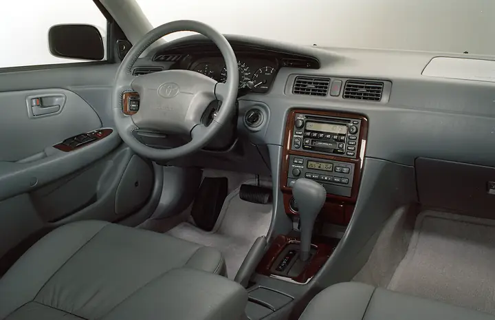 2000 Toyota Camry: Đánh Giá Toàn Diện Và Thông Số Kỹ Thuật