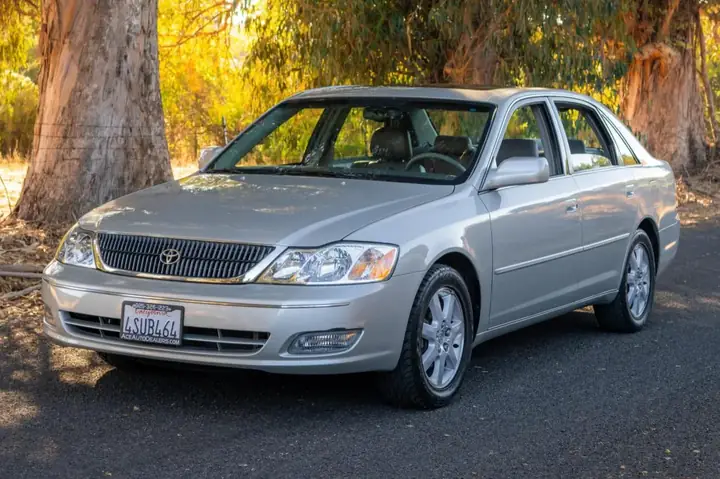 2001 Toyota Avalon – Tổng Quan Chi Tiết Về Mẫu Sedan Hạng Sang Của Toyota Năm 2001