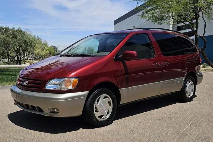 2001 Toyota Sienna: Tổng Quan Chi Tiết Về Mẫu Xe Gia Đình Đáng Tin Cậy