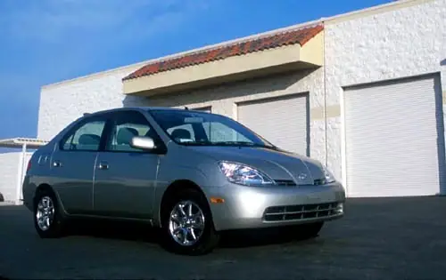 2002 Toyota Prius – Tổng Quan Chi Tiết, Lịch Sử Và Những Điểm Đáng Chú Ý