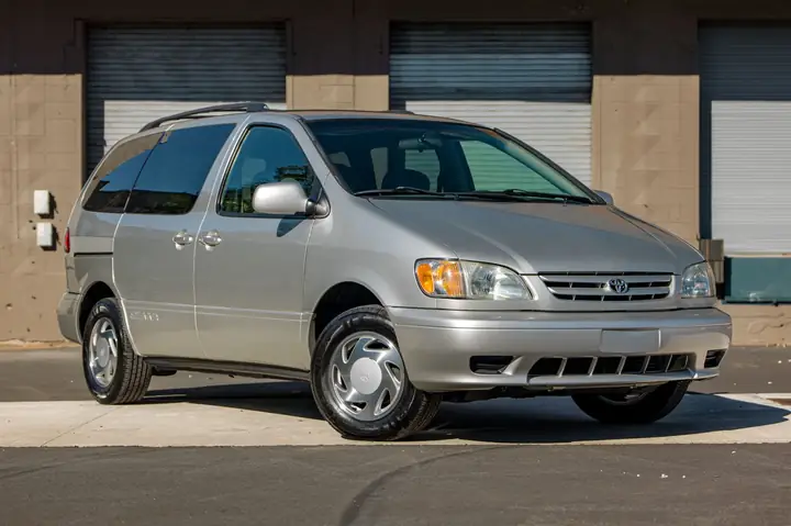 2002 Toyota Sienna: Đánh Giá Toàn Diện Và Những Điều Bạn Cần Biết Khi Sở Hữu