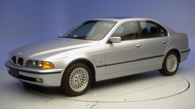 2003 BMW 528i: Đánh Giá Chi Tiết, Thông Số Kỹ Thuật và Kinh Nghiệm Mua Xe Cũ 2 2003 bmw 528i - Hình 4