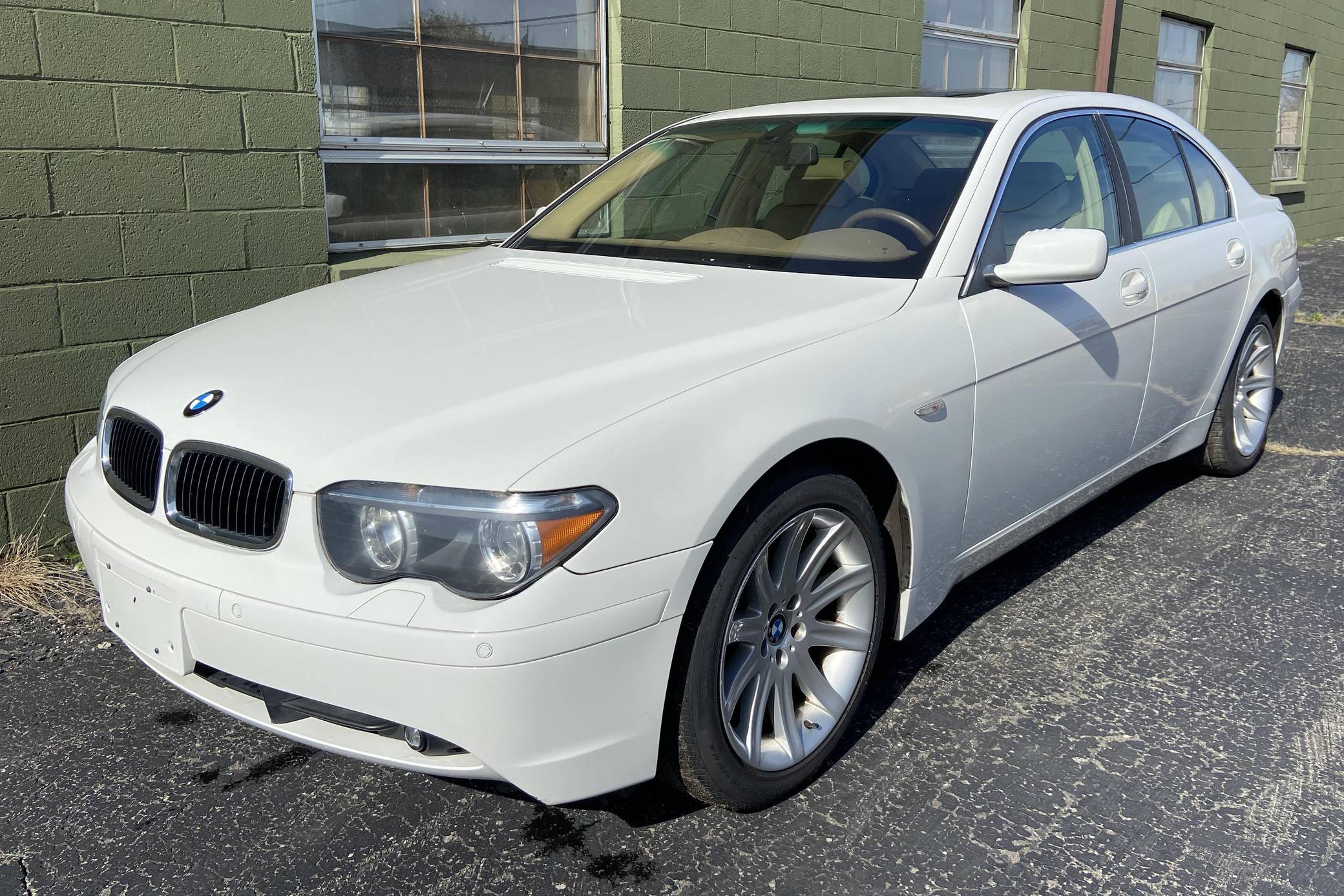 2003 BMW 745Li: Đánh Giá Chi Tiết Về “Ông Hoàng” Sedan Hạng Sang Thế Hệ E65 2 2003 bmw 745li - Hình 4