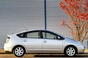 2003 Toyota Prius – Tổng Quan Chi Tiết Về Mẫu Xe Hybrid Đầu Tiên Của Toyota