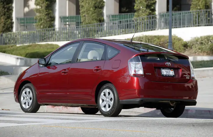 2004 Toyota Prius – Tổng Quan, Lịch Sử Và Những Điểm Đáng Chú Ý