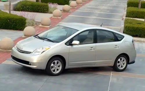 2004 Toyota Prius – Tổng Quan, Lịch Sử Và Những Điểm Đáng Chú Ý