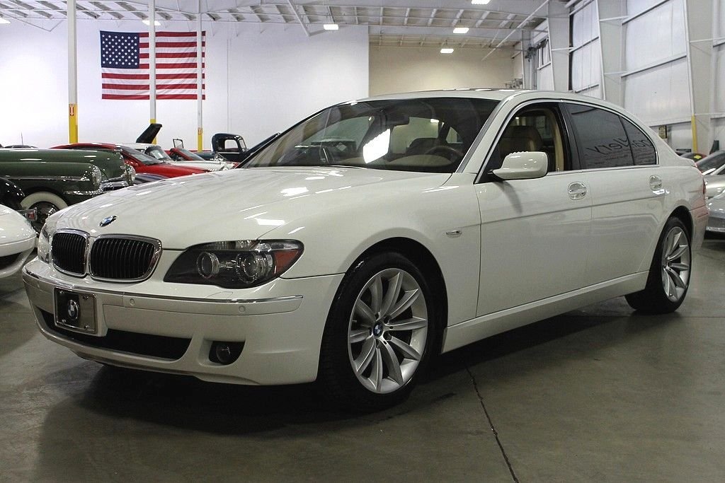2007 BMW 750: Đánh Giá Chi Tiết Về Mẫu Xe Sang Huyền Thoại 4 2007 bmw 750 - Hình 1