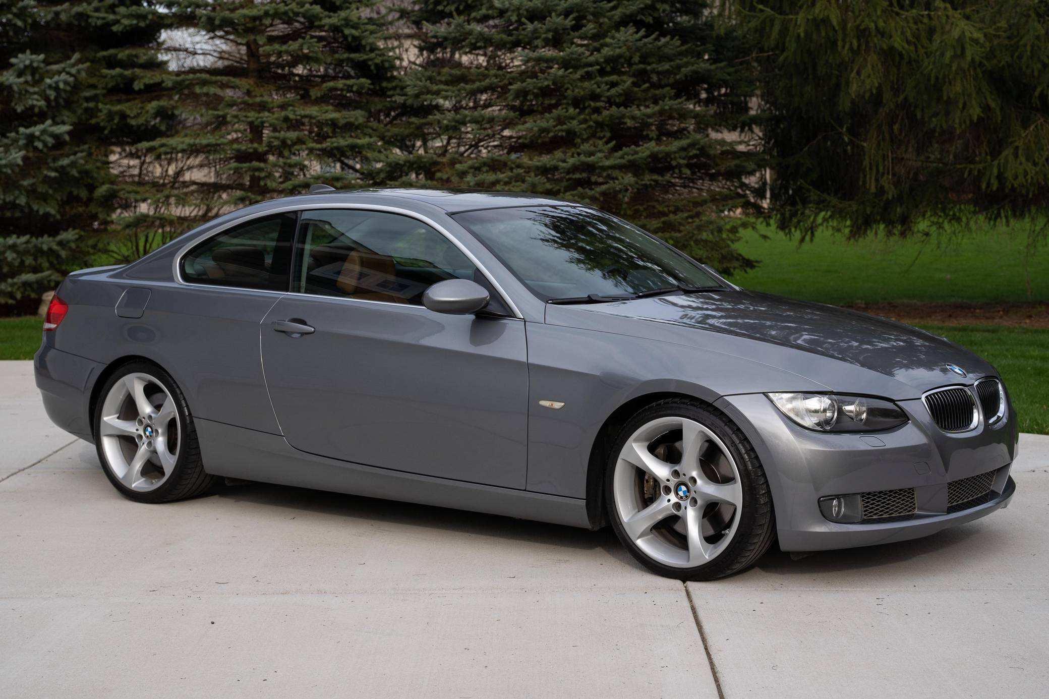 2008 BMW 335i: Đánh Giá Chi Tiết, Kinh Nghiệm Mua Và Những Điều Cần Biết 2 2008 bmw 335i - Hình 4