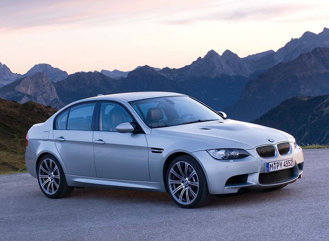 2009 BMW 3 Series: Đánh Giá Chi Tiết, Thông Số Kỹ Thuật Và Kinh Nghiệm Mua Xe Cũ 1 2009 bmw 3 series - Hình 4