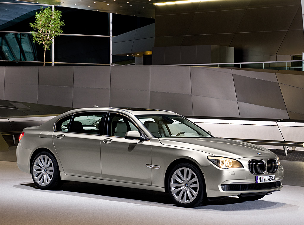2009 BMW 750Li: Đánh Giá Chi Tiết Xe Sang Hạng Sang Động Cơ V8 Twin-Turbo 3 2009 bmw 750li - Hình 3
