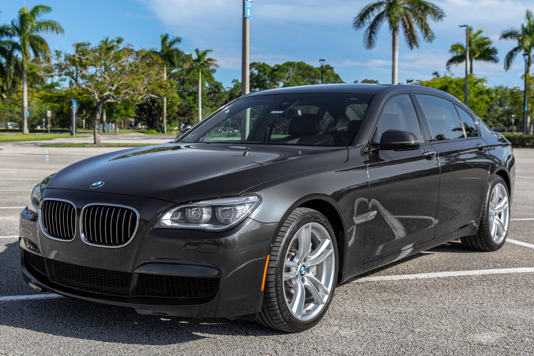 2013 bmw 750li - Hình 1