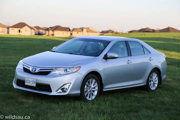 2014 Toyota Camry: Đánh Giá Tổng Quan, Thông Số Và Trải Nghiệm