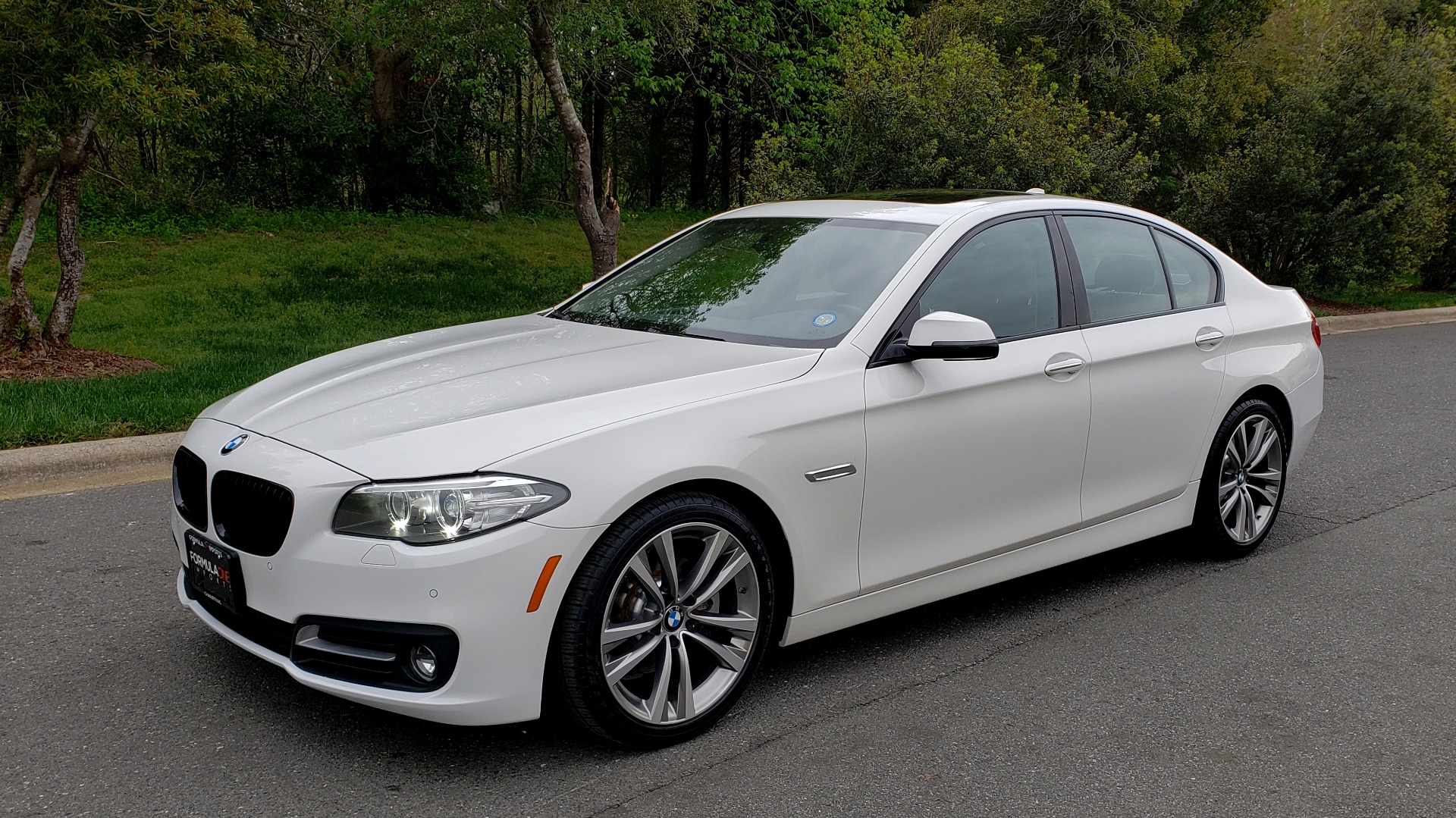 2016 BMW 528i: Đánh Giá Chi Tiết, Thông Số Kỹ Thuật Và Kinh Nghiệm Mua Xe 1 2016 bmw 528i - Hình 5