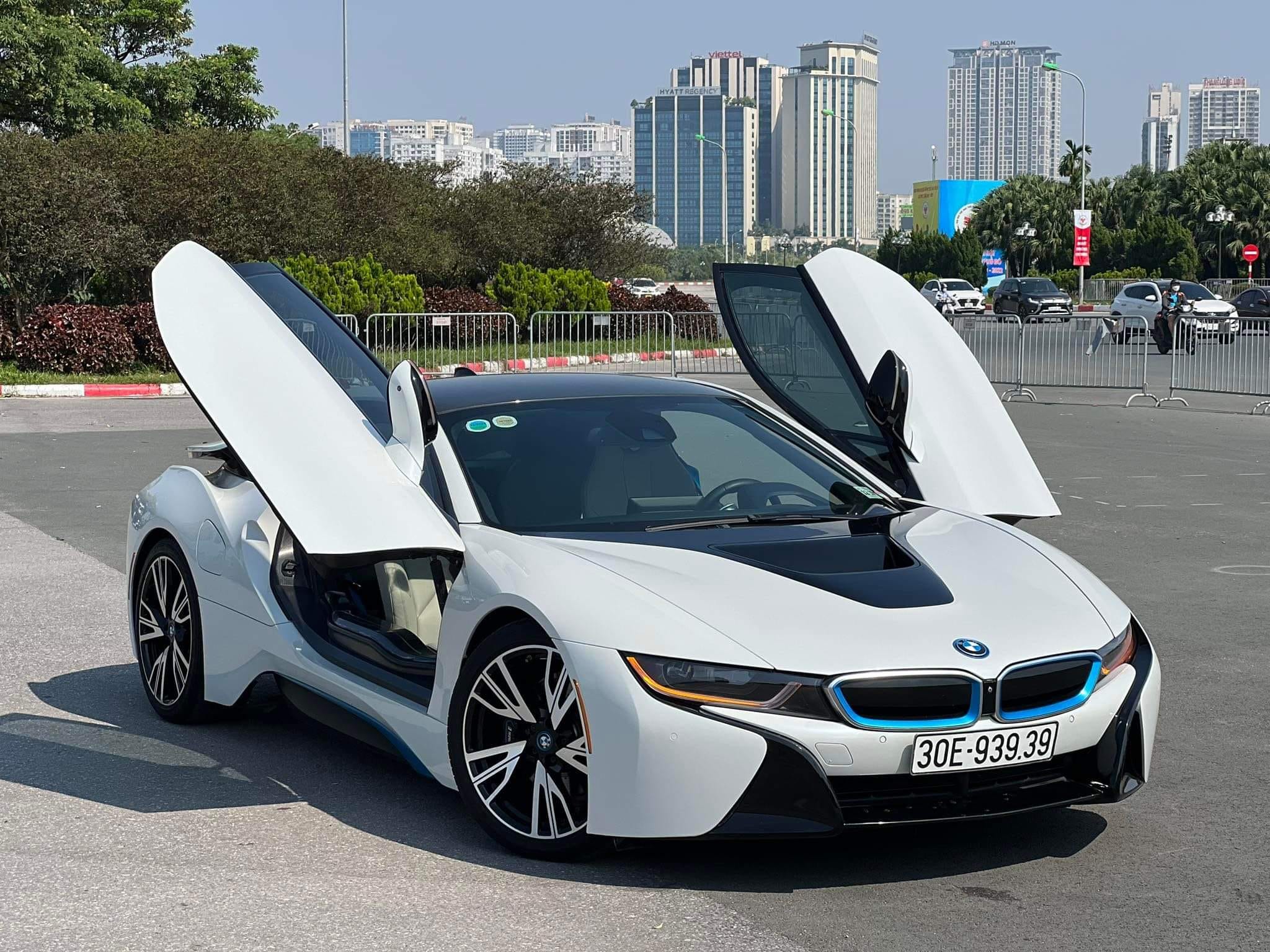 2016 BMW i8: Siêu Xe Plug-in Hybrid Định Nghĩa Lại Tương Lai 1 2016 bmw i8 - Hình 4
