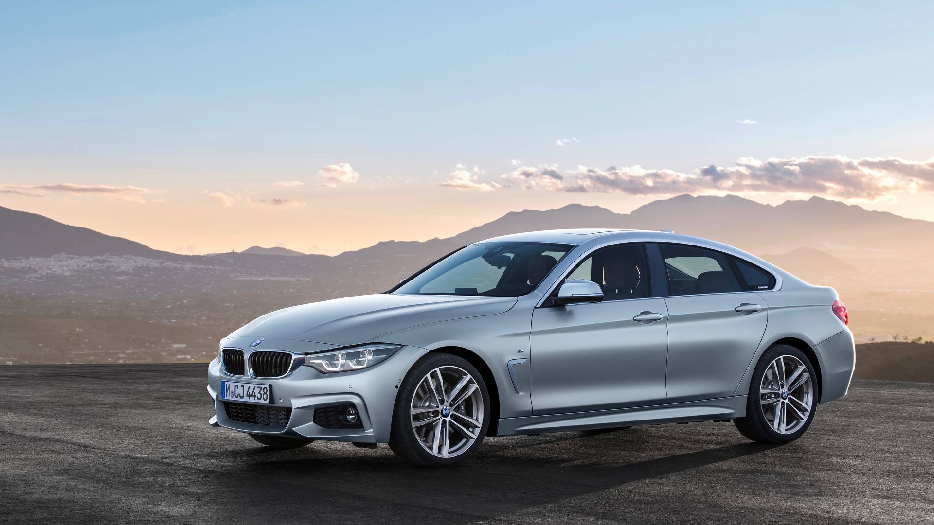 2017 BMW 4 Series: Đánh giá chi tiết, thông số kỹ thuật và kinh nghiệm mua xe 2 2017 bmw 4 series - Hình 3