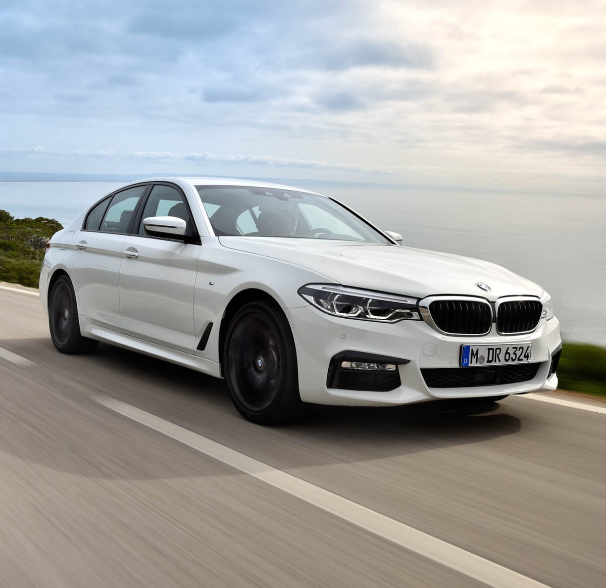 2017 BMW 528i: Đánh Giá Chi Tiết, Thông Số Kỹ Thuật Và Kinh Nghiệm Mua Xe 4 2017 bmw 528i - Hình 1