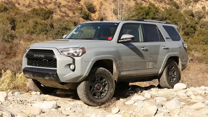 2017 Toyota Fortuner: Đánh Giá Toàn Diện, Lợi Ích Và Những Điều Cần Biết Trước Khi Mua 2017 Toyota Fortuner: Đánh Giá Toàn Diện, Lợi Ích Và Những Điều Cần Biết Trước Khi Mua