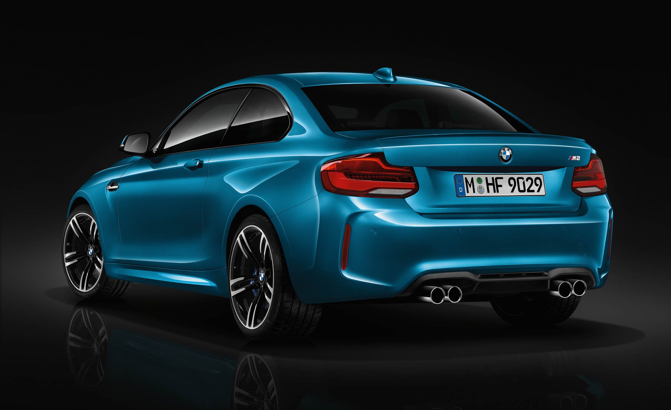 2018 BMW M2: Đánh giá chi tiết về “Quái thú” cỡ nhỏ đầy mê hoặc 4 2018 bmw m2 - Hình 2