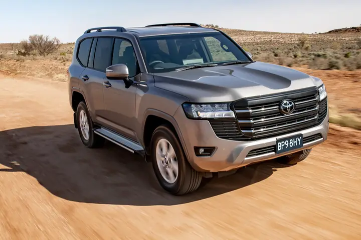 300 Series Toyota: Lịch Sử, Đặc Điểm Và Tầm Ảnh Hưởng Đến Ngành Công Nghiệp Ô Tô Thế Giới 300 Series Toyota: Lịch Sử, Đặc Điểm Và Tầm Ảnh Hưởng Đến Ngành Công Nghiệp Ô Tô Thế Giới