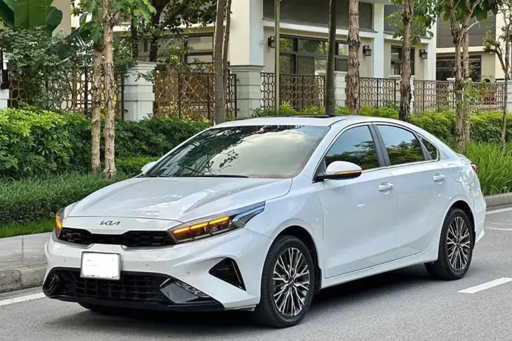 Review Chi Tiết: Khám Phá Thế Giới 4 Toyota, 8 Mazda, 4 Honda, 4 Kia Và "vip"