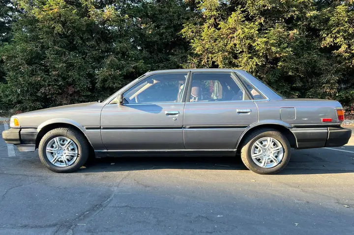87 Toyota Camry: Biểu Tượng Của Độ Bền, Phong Cách Và Giá Trị Lịch Sử 87 Toyota Camry: Biểu Tượng Của Độ Bền, Phong Cách Và Giá Trị Lịch Sử