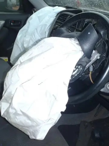 Airbag Toyota Trong Tai Nạn Giao Thông: Hiểu Rõ Cơ Chế, Lợi Ích Và Những Lưu Ý Quan Trọng Airbag Toyota Trong Tai Nạn Giao Thông: Hiểu Rõ Cơ Chế, Lợi Ích Và Những Lưu Ý Quan Trọng