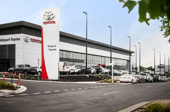 Airport Toyota: Dịch Vụ Và Tiện Ích Tại Sân Bay