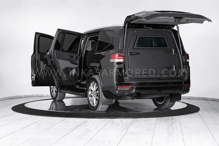 Armored Toyota: Tổng Quan Về Các Dòng Xe Bọc Thép An Toàn Và Bền Bỉ