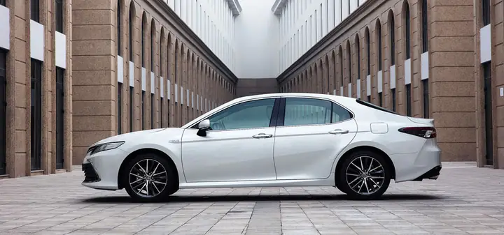 Bàn Toyota Camry: Đánh Giá Toàn Diện, Lý Do Tại Sao Nhiều Người Yêu Thích Và Cách Bảo Dưỡng Đúng Cách Bàn Toyota Camry: Đánh Giá Toàn Diện, Lý Do Tại Sao Nhiều Người Yêu Thích Và Cách Bảo Dưỡng Đúng Cách