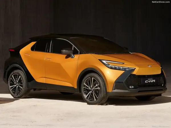 Bán Toyota C‑hr: Chiến Lược Thành Công Và Những Điều Khách Hàng Cần Biết Khi Mua Xe Bán Toyota C‑hr: Chiến Lược Thành Công Và Những Điều Khách Hàng Cần Biết Khi Mua Xe