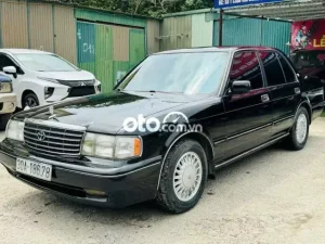 Ban Toyota Crown: Tổng Quan Chi Tiết Về Mẫu Sedan Hạng Sang Của Toyota