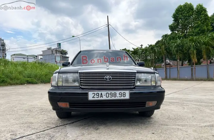 Ban Toyota Crown: Tổng Quan Chi Tiết Về Mẫu Sedan Hạng Sang Của Toyota