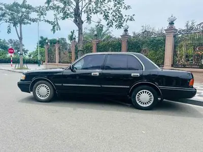 Ban Toyota Crown: Tổng Quan Chi Tiết Về Mẫu Sedan Hạng Sang Của Toyota