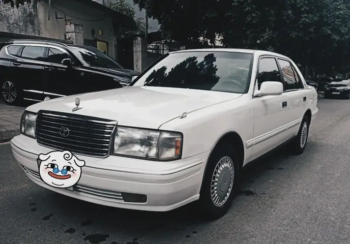 Ban Toyota Crown: Tổng Quan Chi Tiết Về Mẫu Sedan Hạng Sang Của Toyota