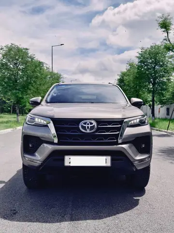 Bán Toyota Fortuner: Hướng Dẫn Chọn Mua Và Đánh Giá Chi Tiết Bán Toyota Fortuner: Hướng Dẫn Chọn Mua Và Đánh Giá Chi Tiết