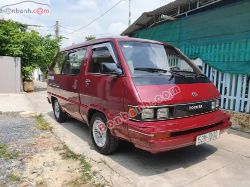 Những Điều Cần Biết Khi Mua Và Sử Dụng Xe Toyota Van: Hướng Dẫn Chi Tiết Cho Người Tiêu Dùng