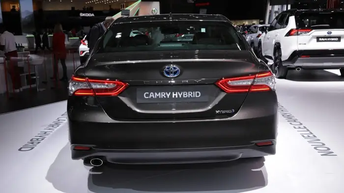 Banner Toyota Camry: Thiết Kế, Ứng Dụng Và Chiến Lược Marketing Hiệu Quả Banner Toyota Camry: Thiết Kế, Ứng Dụng Và Chiến Lược Marketing Hiệu Quả