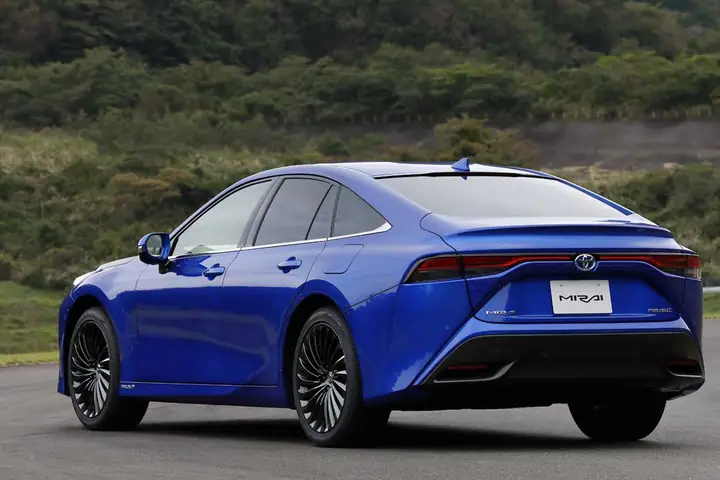 Berline Toyota: Tổng Quan Về Các Mẫu Sedan Toyota Và Lựa Chọn Phù Hợp Cho Người Việt
